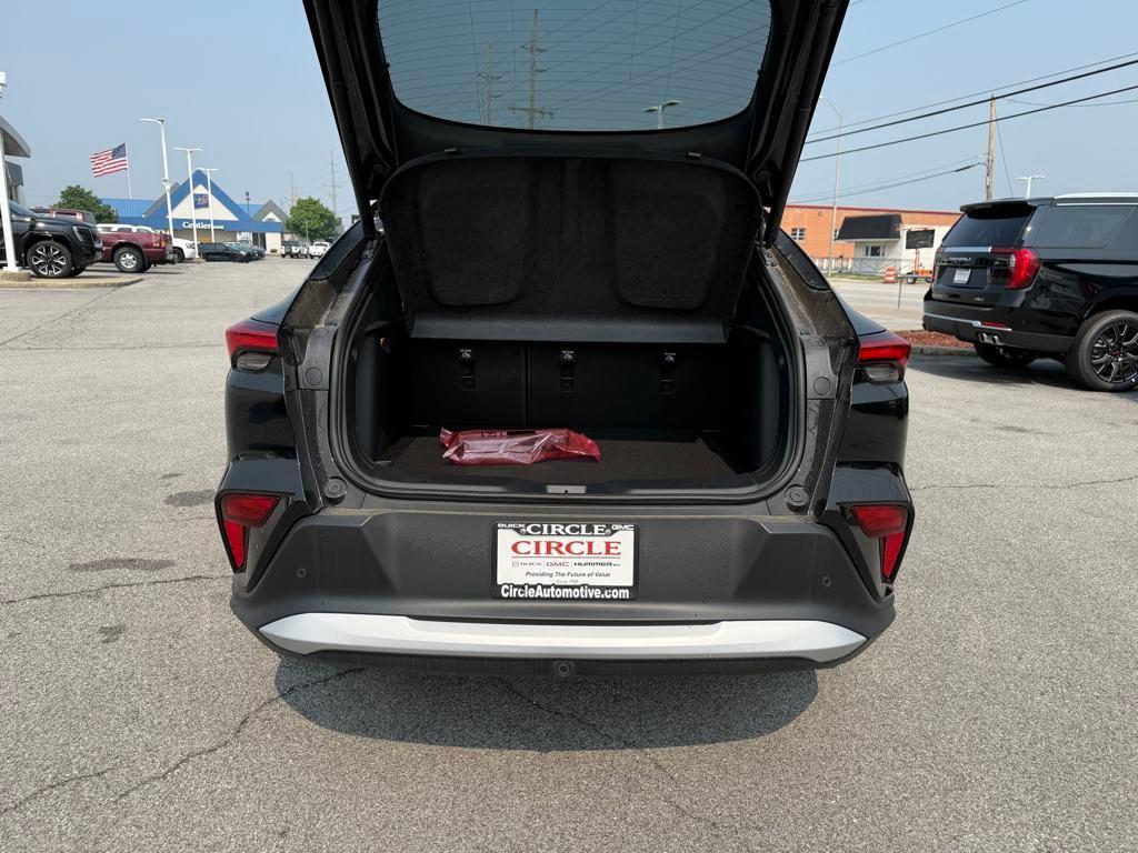 new 2025 Buick Envista car, priced at $26,229