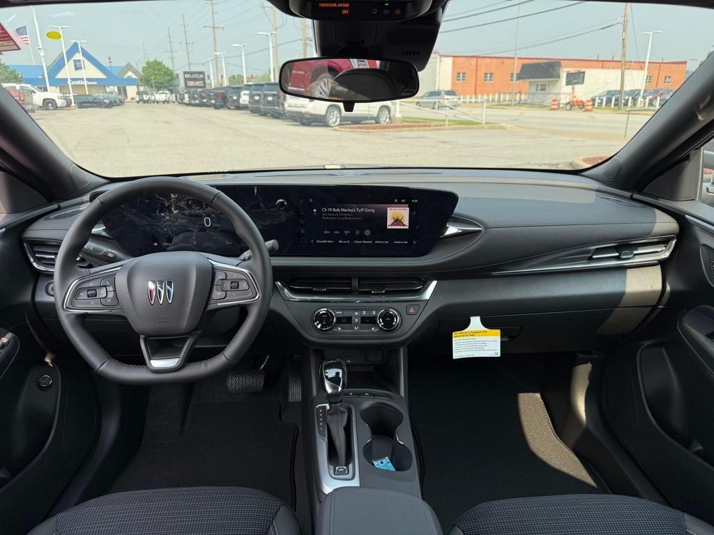 new 2025 Buick Envista car, priced at $26,229