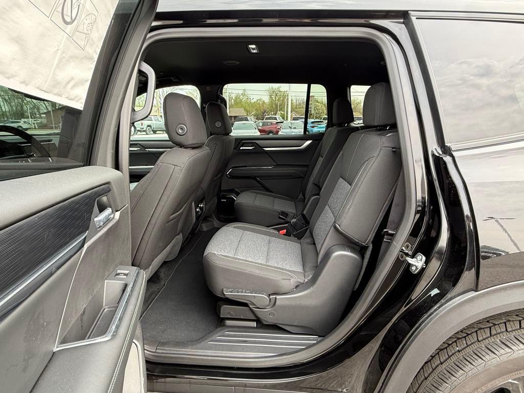 new 2025 GMC Acadia car, priced at $44,201