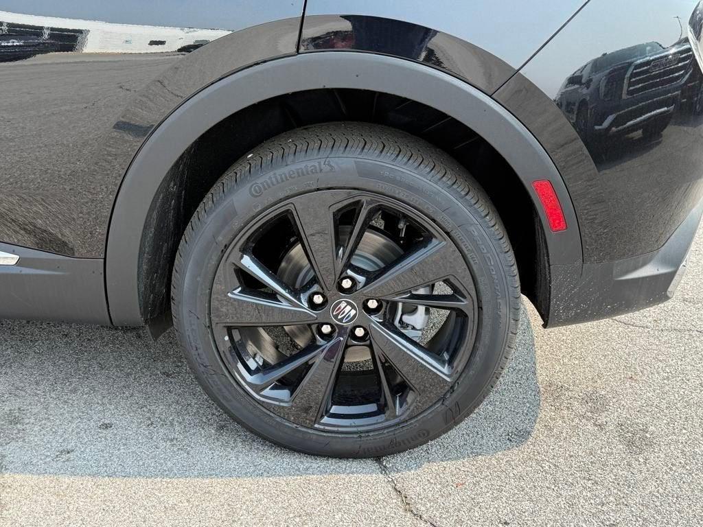 new 2025 Buick Envision car, priced at $35,319