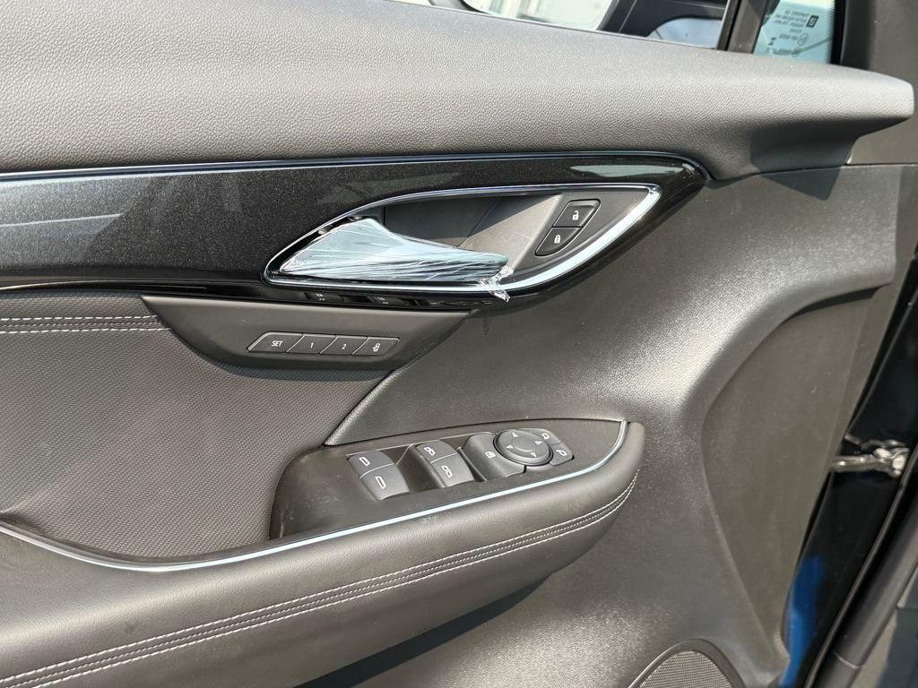 new 2025 Buick Envision car, priced at $38,390