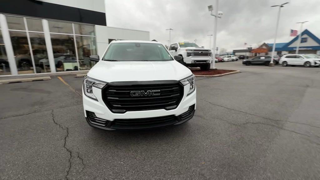 new 2024 GMC Terrain car, priced at $30,011