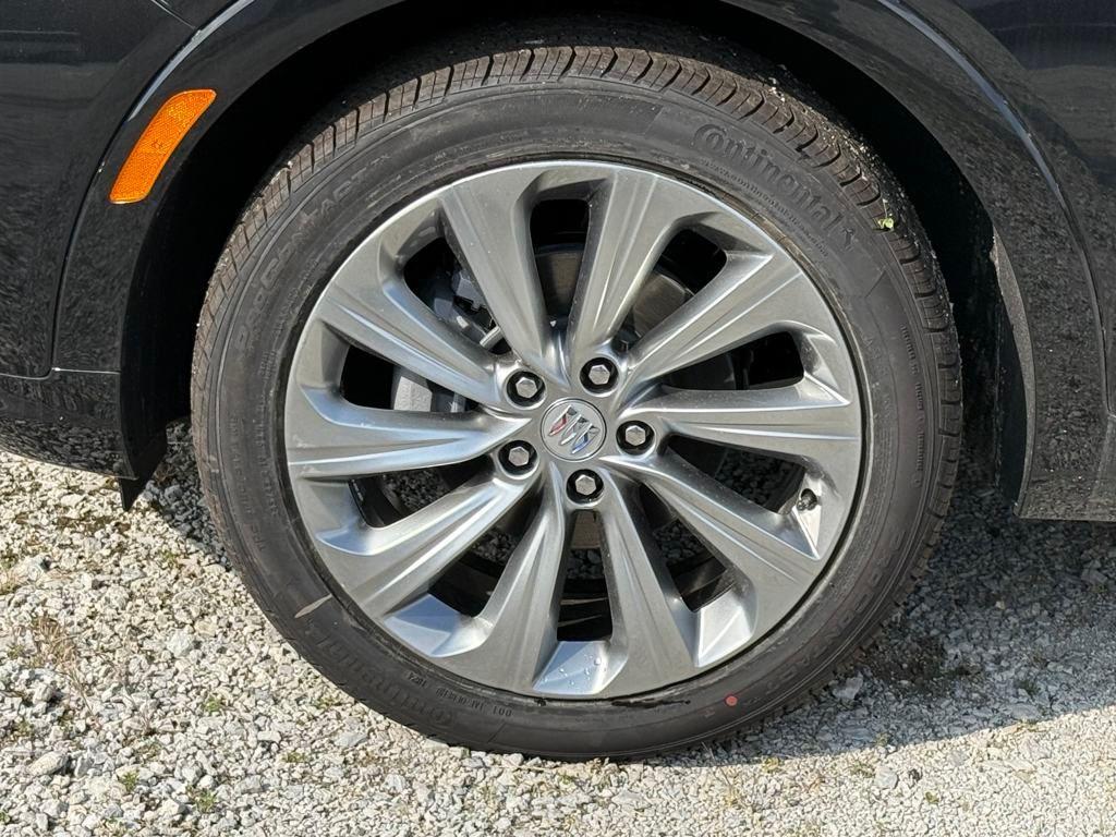 new 2025 Buick Envista car, priced at $30,191