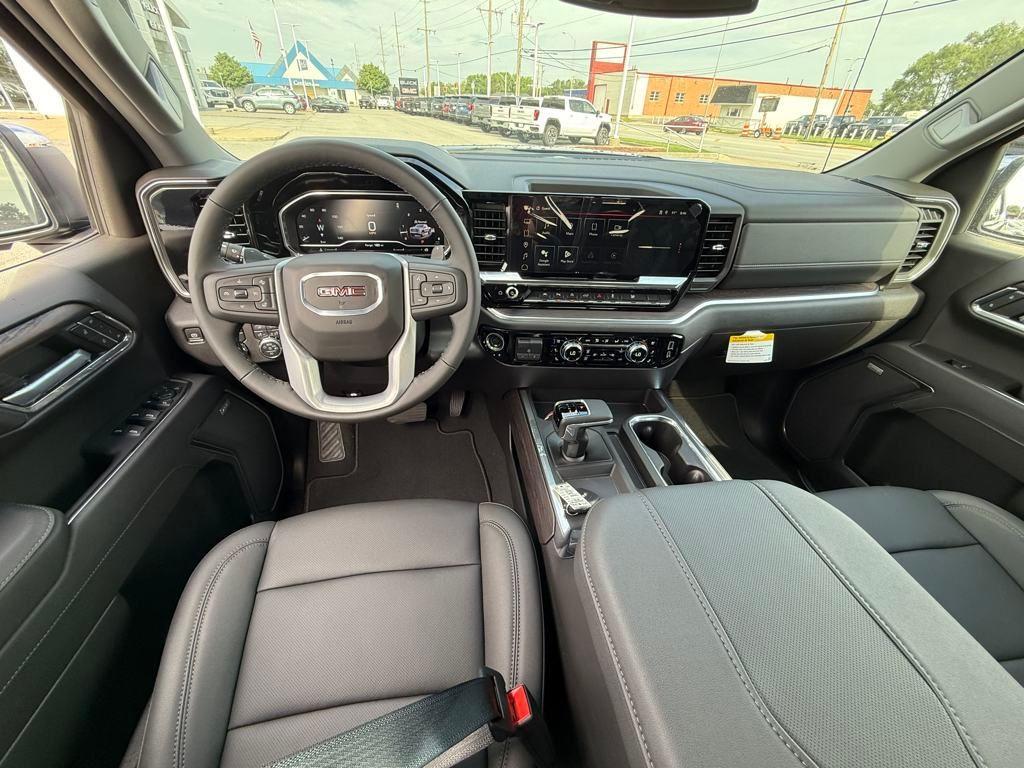new 2025 GMC Sierra 1500 car, priced at $60,274