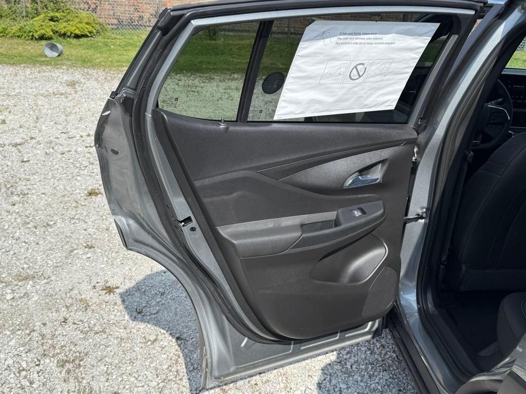 new 2025 Buick Envista car, priced at $25,940
