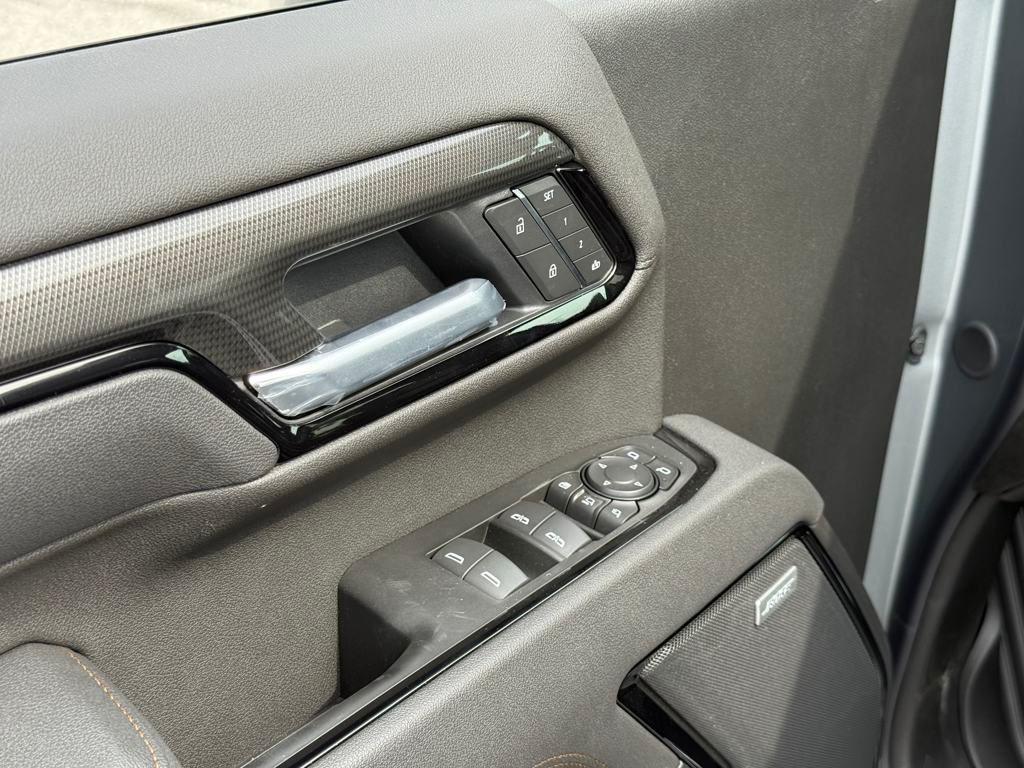 new 2025 GMC Sierra 2500 car, priced at $72,572