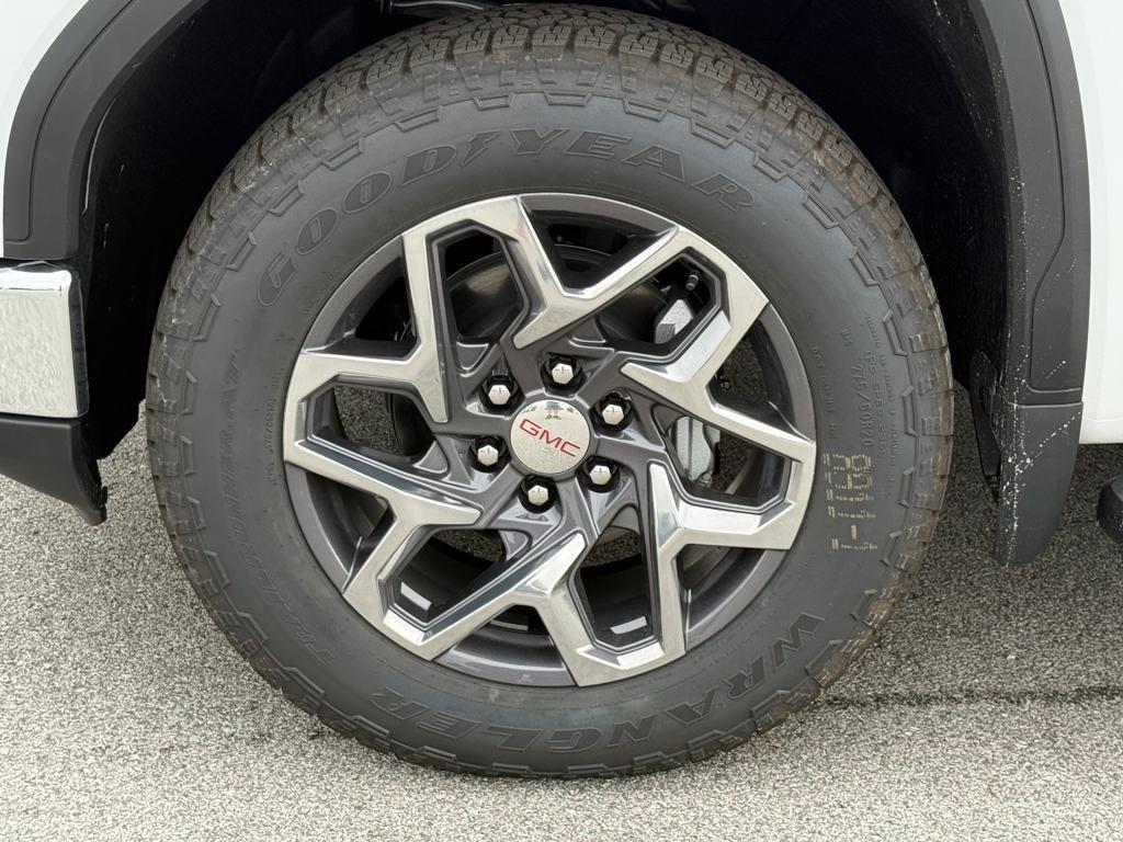 new 2025 GMC Sierra 1500 car, priced at $58,632