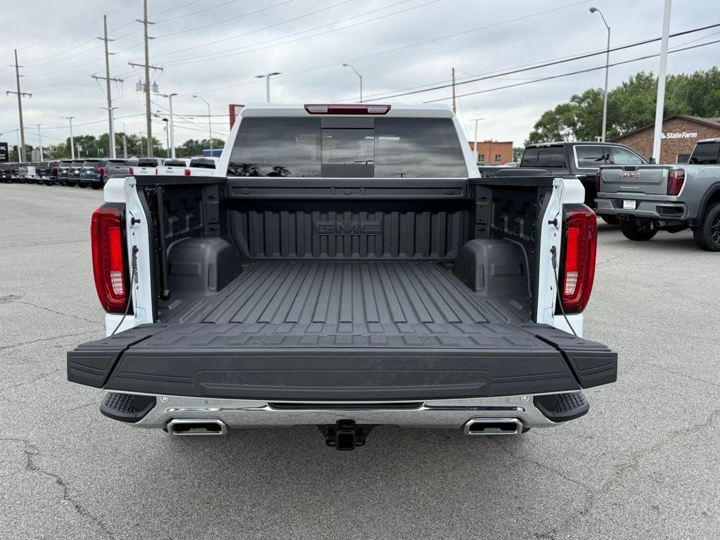 new 2025 GMC Sierra 1500 car, priced at $58,632
