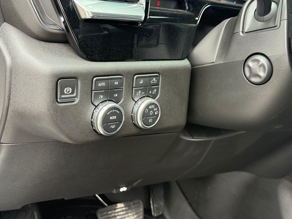 new 2025 GMC Sierra 1500 car, priced at $58,632