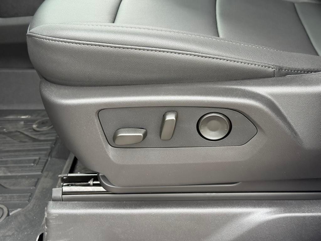 new 2025 GMC Sierra 1500 car, priced at $58,632