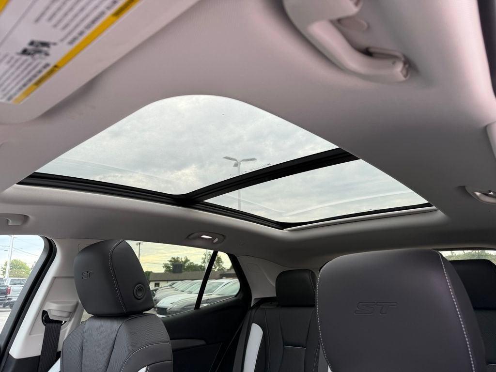 new 2025 Buick Envision car, priced at $40,835