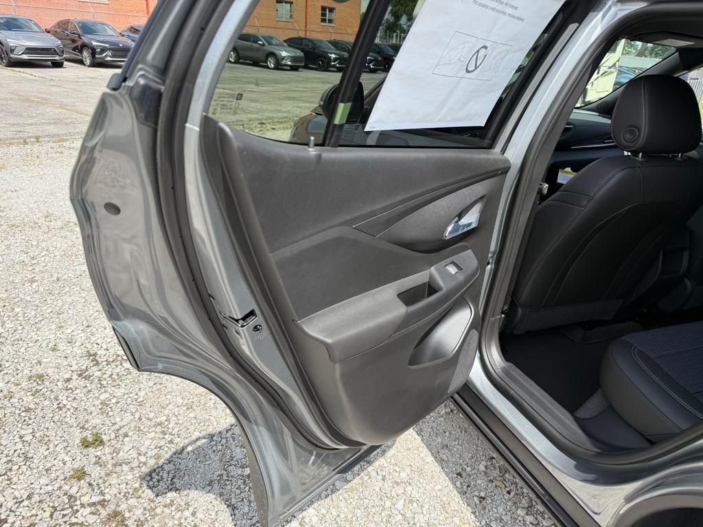 new 2025 Buick Envista car, priced at $26,900