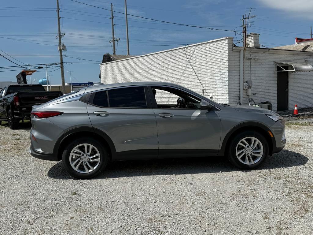 new 2025 Buick Envista car, priced at $26,900