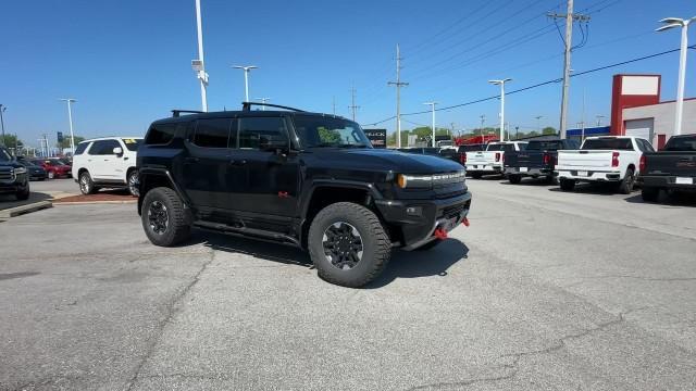 new 2024 GMC HUMMER EV car