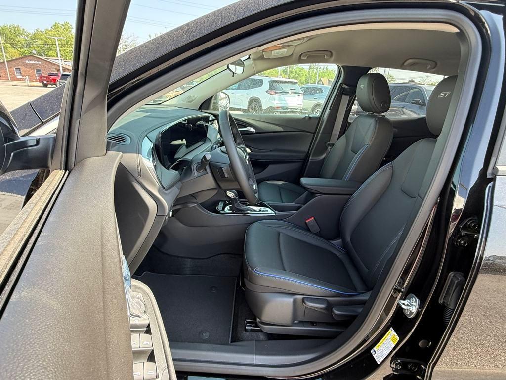 new 2025 Buick Encore GX car, priced at $26,617