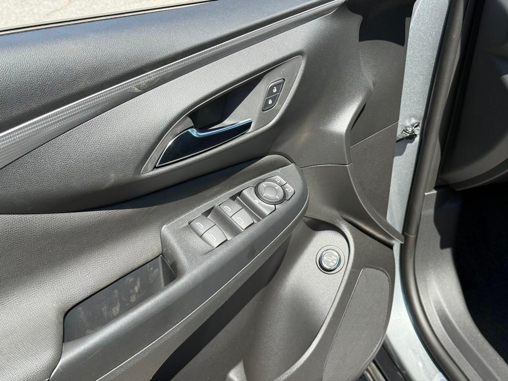 new 2025 Buick Envista car, priced at $29,616