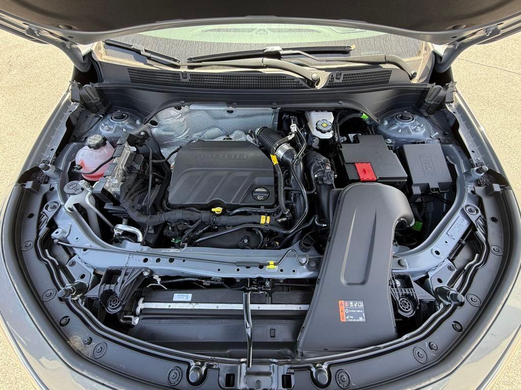 new 2025 Buick Envista car, priced at $29,616