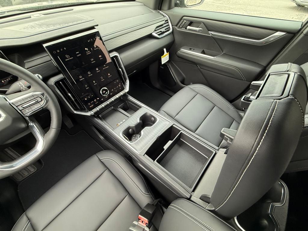 new 2025 GMC Acadia car, priced at $45,220