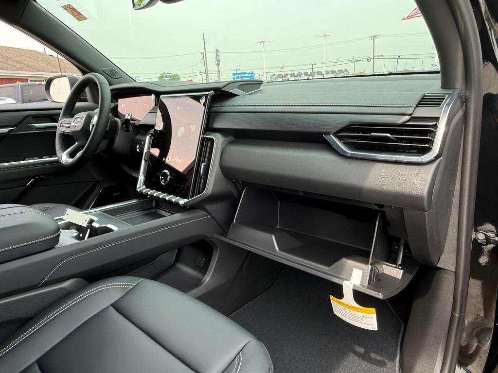 new 2025 GMC Acadia car, priced at $47,429