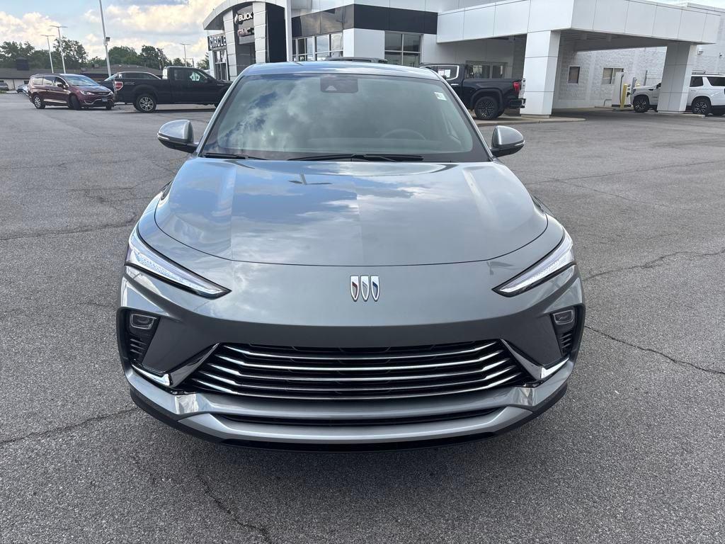 new 2025 Buick Envista car, priced at $25,371