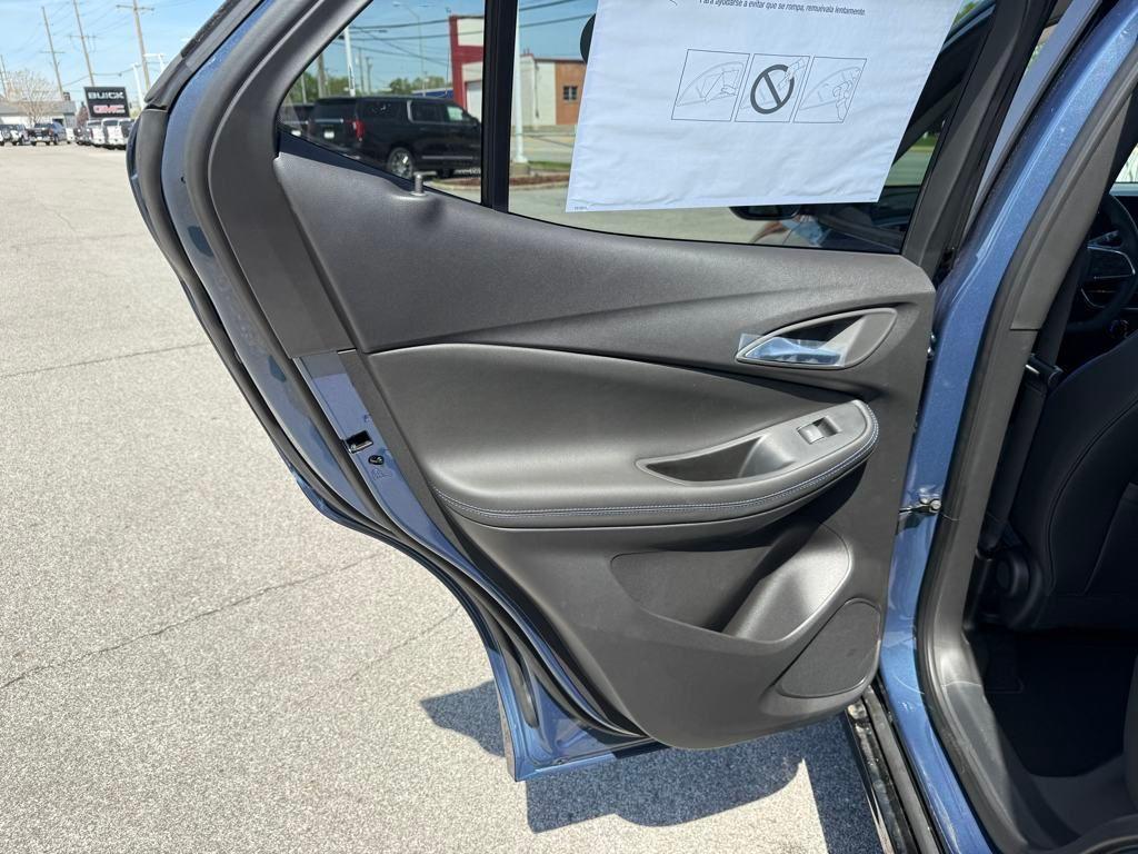 new 2025 Buick Encore GX car, priced at $29,551