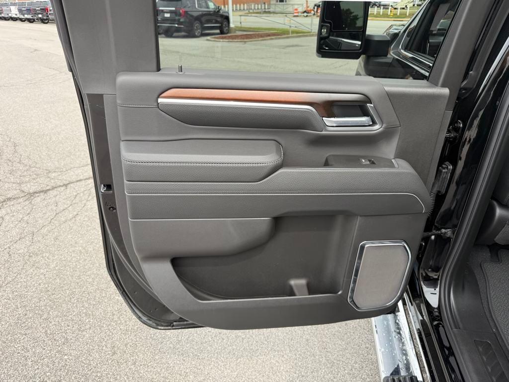 new 2025 GMC Sierra 2500 car, priced at $82,541