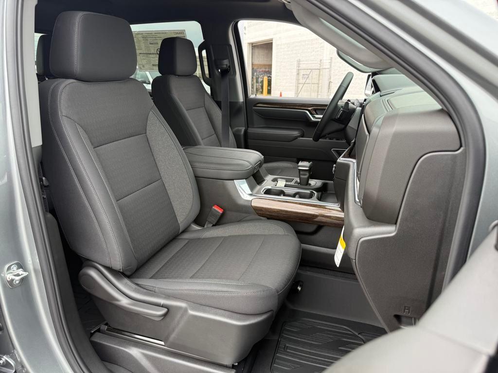 new 2025 GMC Sierra 1500 car, priced at $57,892