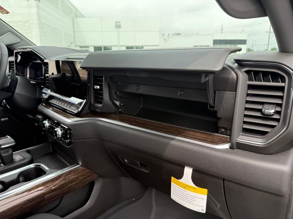 new 2025 GMC Sierra 1500 car, priced at $57,892