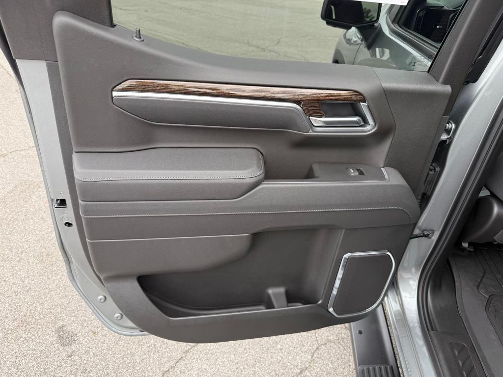 new 2025 GMC Sierra 1500 car, priced at $57,892