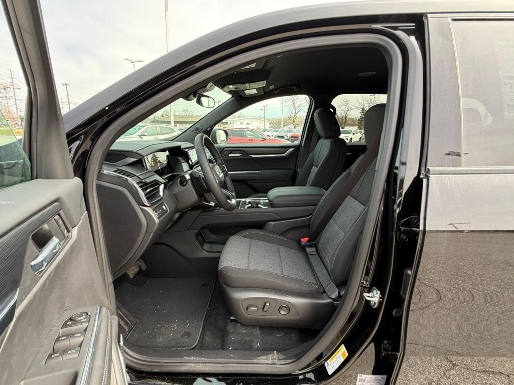 new 2025 GMC Acadia car, priced at $44,831
