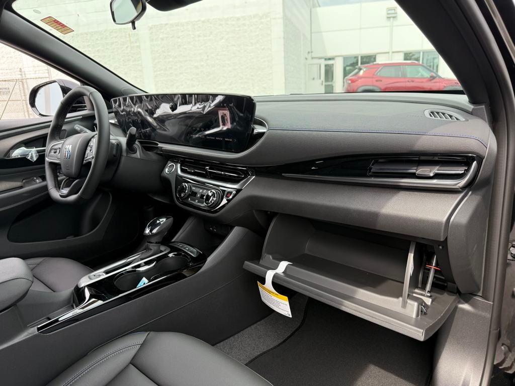 new 2025 Buick Envista car, priced at $27,412