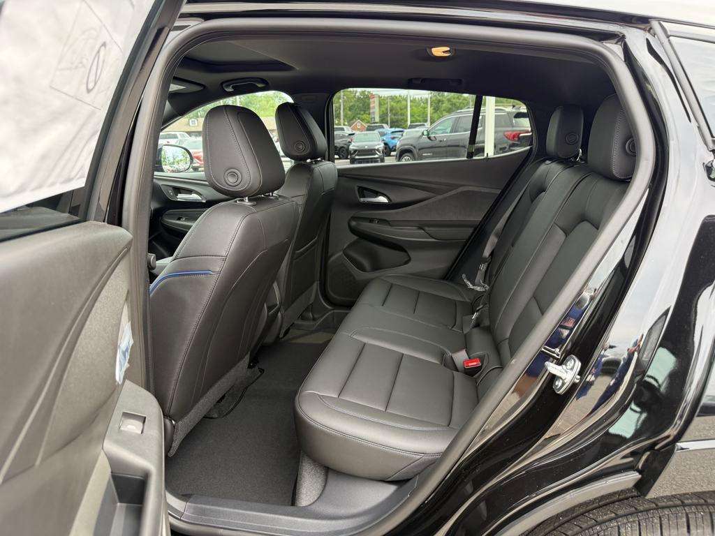 new 2025 Buick Envista car, priced at $27,412