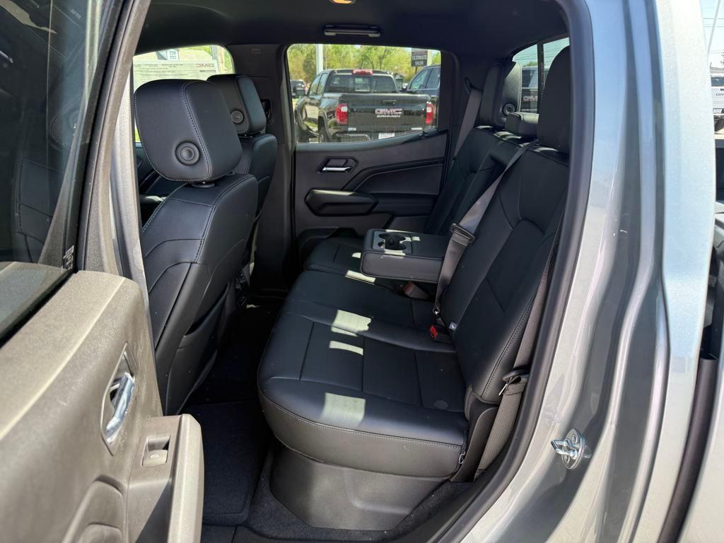 new 2025 GMC Canyon car, priced at $45,657