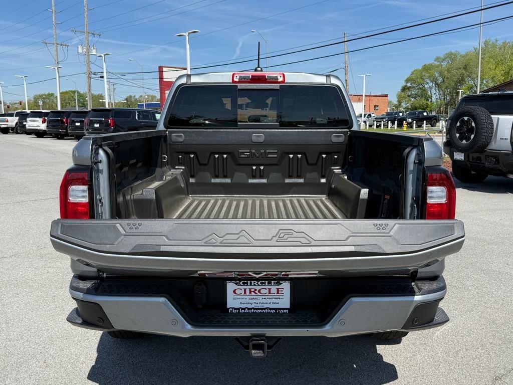 new 2025 GMC Canyon car, priced at $45,657
