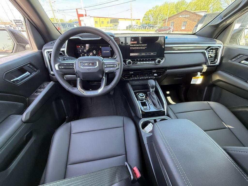 new 2025 GMC Canyon car, priced at $45,657