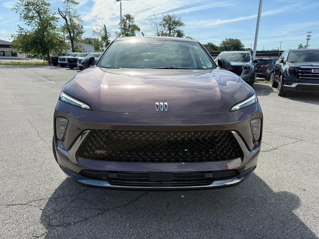 new 2025 Buick Envision car, priced at $39,459