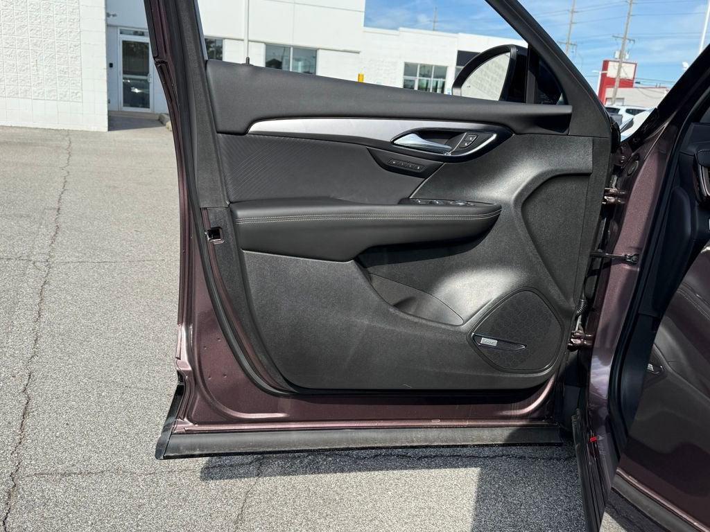 new 2025 Buick Envision car, priced at $39,459