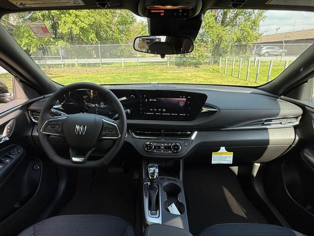 new 2025 Buick Envista car, priced at $26,326