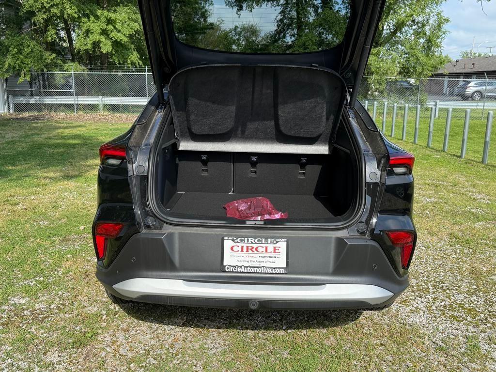 new 2025 Buick Envista car, priced at $26,326