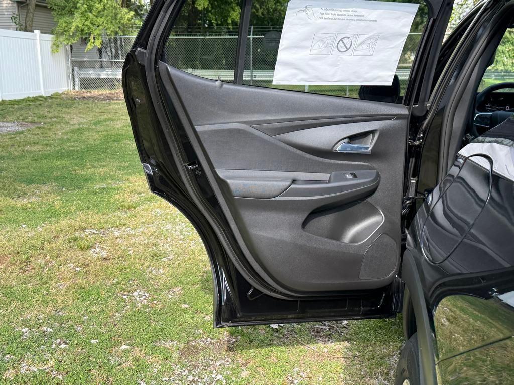 new 2025 Buick Envista car, priced at $26,326