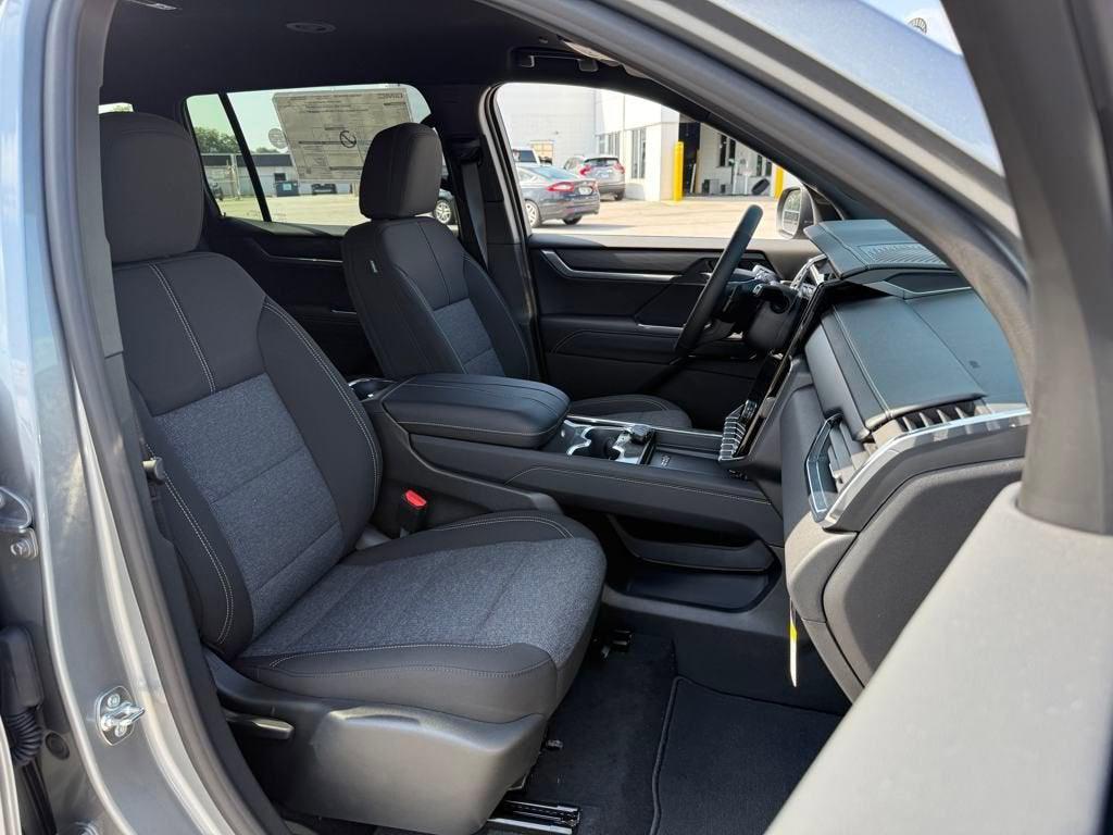 new 2026 GMC Acadia car, priced at $46,585