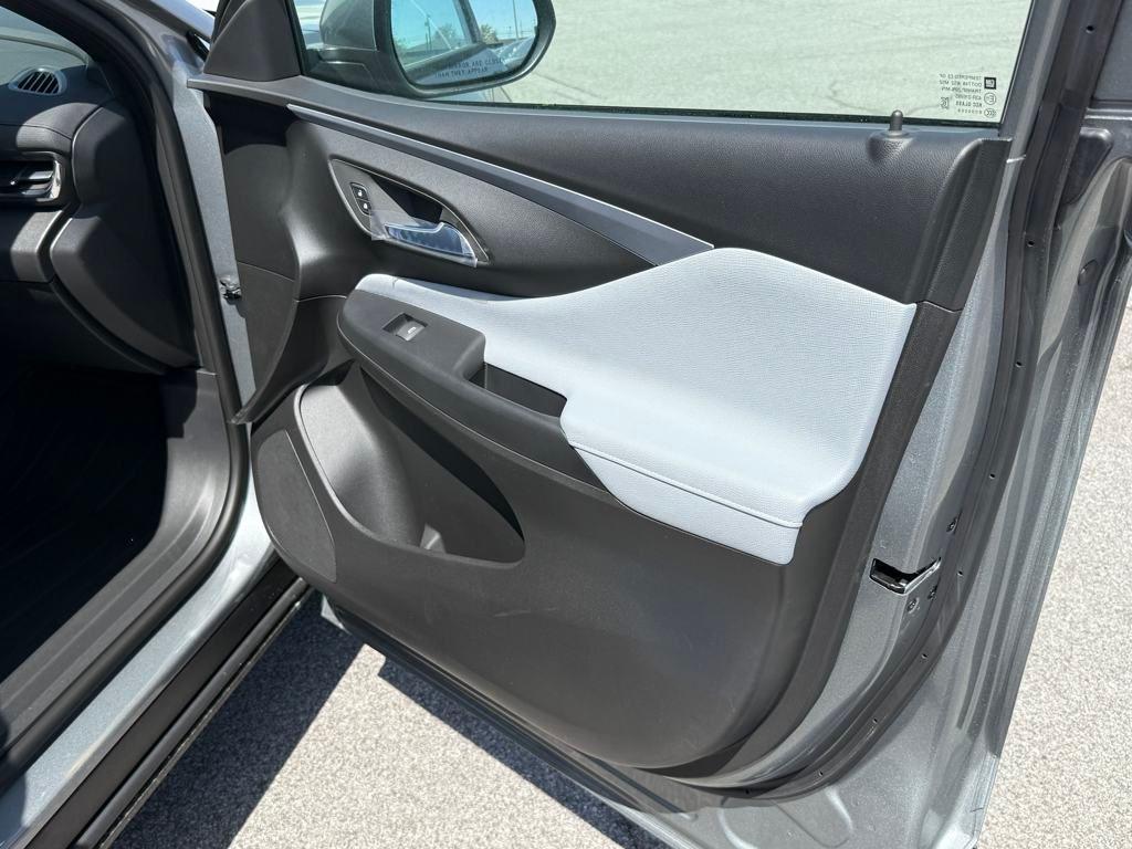new 2025 Buick Envista car, priced at $26,084