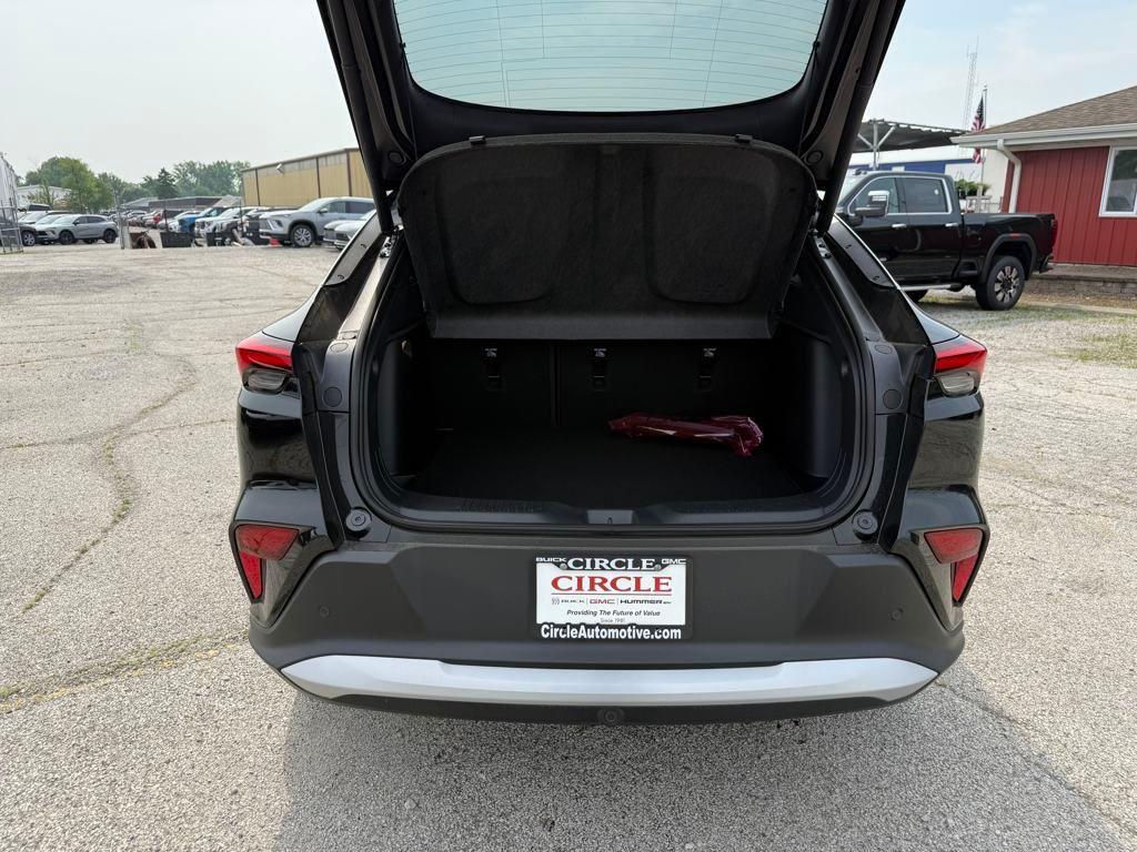new 2025 Buick Envista car, priced at $25,940