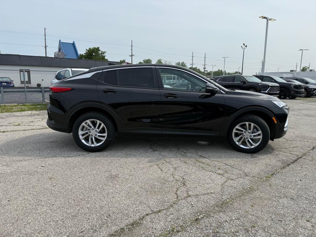 new 2025 Buick Envista car, priced at $25,940