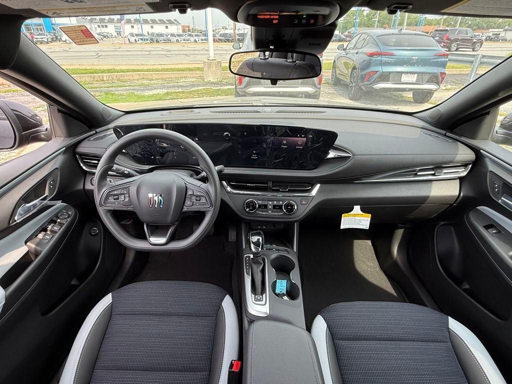 new 2025 Buick Envista car, priced at $25,940