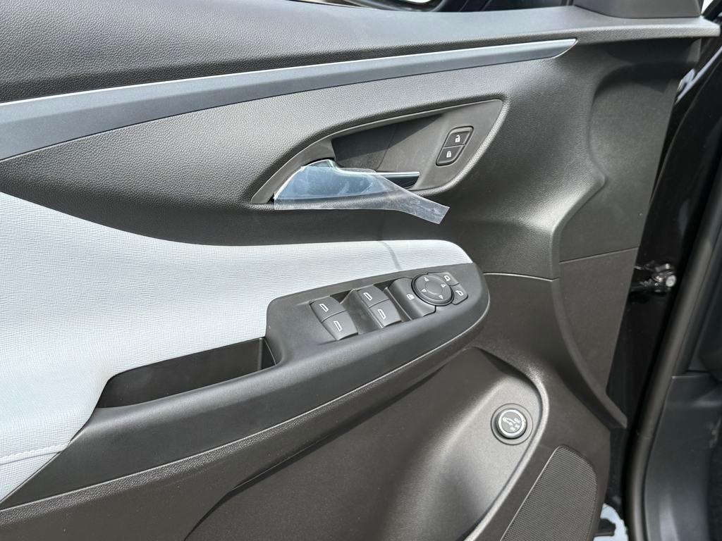 new 2025 Buick Envista car, priced at $25,940