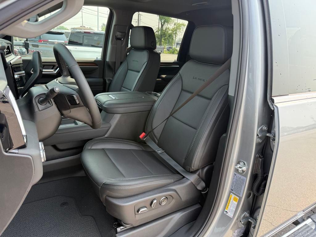 new 2025 GMC Sierra 2500 car, priced at $73,166