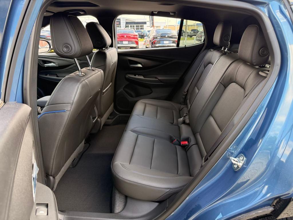 new 2025 Buick Envista car, priced at $28,444