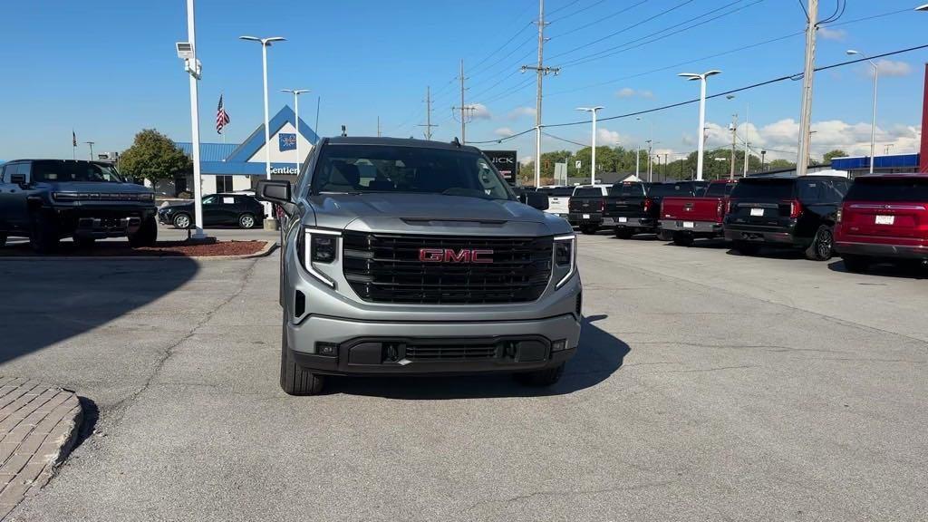 new 2025 GMC Sierra 1500 car, priced at $50,278