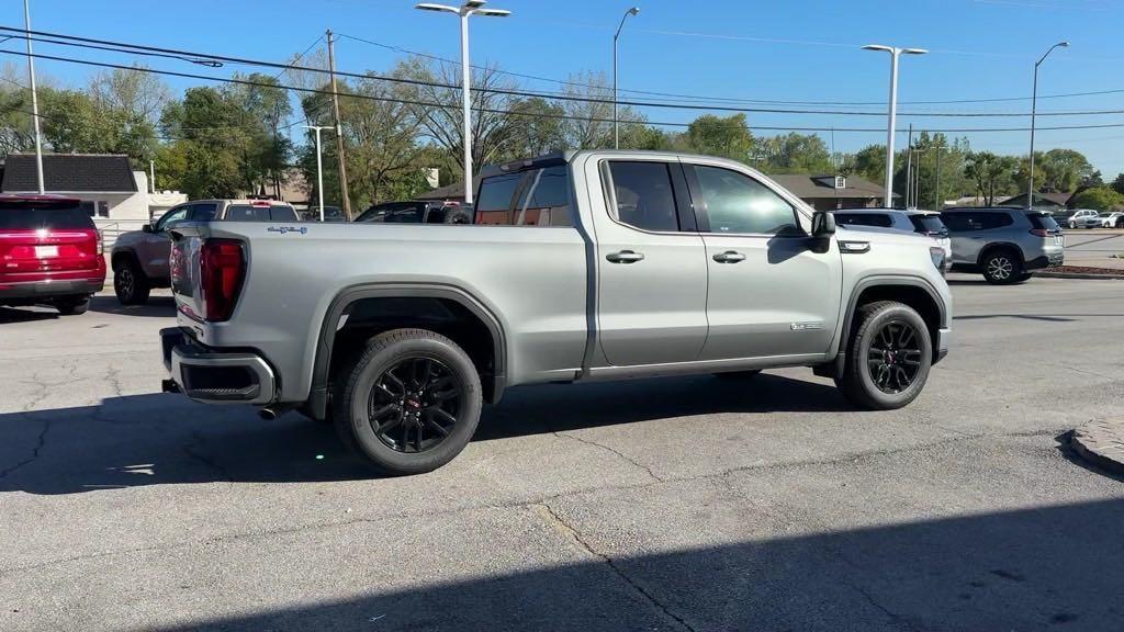 new 2025 GMC Sierra 1500 car, priced at $50,278